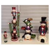 MMS224 Wooden Nutcrackers & Ceramic Candle Holder
