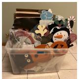MMS250 Bin Full Of Wooden Holiday Window Peepers Decorations 