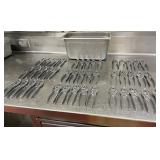 DBB349 - (44) Seafood Crackers - Crab & Lobster 