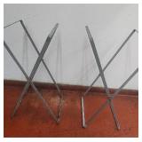 DBB485 - Pair of Metal Folding Stands