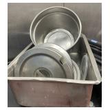 DBB535 - Assorted Lids With (2) Heavy Duty Food Pans
