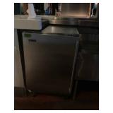 DBB738- Perlick Freezer