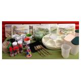 TTH030 Assorted Kitchen Items