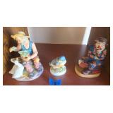 AWT054 Ceramic Figurines (Set Of Three) AWT054 Ceramic Figurines (Set Of Three)
