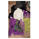 AWT166 Mix Of Vintage And Modern Ladies Clothing AWT166 Mix Of Vintage And Modern Ladies Clothing