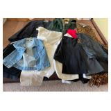 AWT250 - Assortment Of Women’s Clothing For Any Season! (Sz Small)