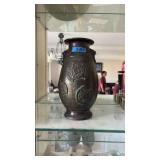 AWT287- Japanese Vase & Manuscripts