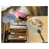 AWT335 Hand Fan Collector