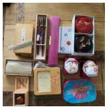 AWT355 Miscellaneous Japanese Collectibles