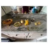 AWT368 Alaska Gold, Coins, Decorative Gold-Like Items