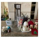 AWT369 - Elegant Vase , Bowls, & Other Random Things