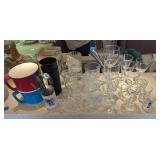 LLS033 - Vintage Glassware and collectibles.  LLS033 - Vintage Glassware and collectibles.