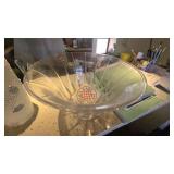 LLS039 Misc Platters, Baskets, Glassware & Kitchen Items LLS039 Misc Platters, Baskets, Glassware & Kitchen Items