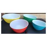 LLS057 - Vintage Pyrex Mixing Bowls (4) LLS057 - Vintage Pyrex Mixing Bowls (4)
