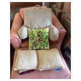 LLS073 Pillow And Linen Lot LLS073 Pillow And Linen Lot