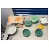 HHC119 Ceramic Kitchen Containers, Fabric Table Cover, Fabric Napkins  HHC119 Ceramic Kitchen Containers, Fabric Table Cover, Fabric Napkins