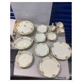 HHC120 Taylor Smith & Taylor TST11 Pattern 1940s Bone China Set HHC120 Taylor Smith & Taylor TST11 Pattern 1940s Bone China Set