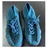 KFA122-Pair of blue sports running shoes, size 38(EUR) or 6(US) KFA122-Pair of blue sports running shoes, size 38(EUR) or 6(US)