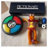 KKT298-Miscellaneous Toys and Games Set - Original Simon & More KKT298-Miscellaneous Toys and Games Set - Original Simon & More