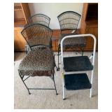 KKT322 Three Barstools and Stepladder KKT322 Three Barstools and Stepladder