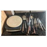 KKT466 Grilling Utensils + Knives, Pizza Stones, Baking Pans KKT466 Grilling Utensils + Knives, Pizza Stones, Baking Pans