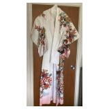 MMM139 Women’s Vintage Japanese White Floral Kimono