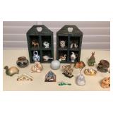 MMM202 Two Small Wooden Display Cases & Various Small Collectibles