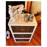 AAE005 - Foldable and Stackable Storage Containers, Hangers, Portable Lamps AAE005 - Foldable and Stackable Storage Containers, Hangers, Portable Lamps