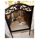 AAE028 - Beautiful Wooden Mirror AAE028 - Beautiful Wooden Mirror