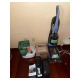 AAE033 Hoover Carpet & Upholstery Vacuum with Miscellaneous Household Goods AAE033 Hoover Carpet & Upholstery Vacuum with Miscellaneous Household Goods