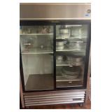 CCS040 TRUE Sliding Door Refrigerator CCS040 TRUE Sliding Door Refrigerator