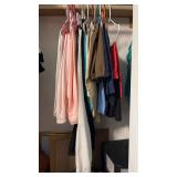 HKM035 - Assortment of Stylish Clothing - Pants and Shorts HKM035 - Assortment of Stylish Clothing - Pants and Shorts