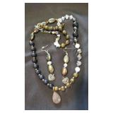 HKM045- Dark Colored Handmade Necklace & Earrings HKM045- Dark Colored Handmade Necklace & Earrings