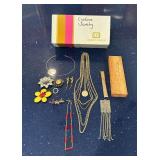 KAS066- Vintage Costume Jewelry 