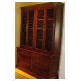 KLE027 The Georgian Collection by Kittinger Cabinet Hutch