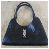 AAA109 - Gucci Shoulder Bag