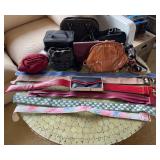 AAA117 - Vintage! Handbags, Make Up Boxes and Belts !