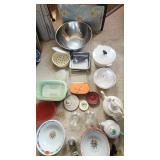 AAA176 - Assorted Kitchenware 