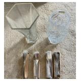 AAA208 - Vases And Stainless Steel Flatware