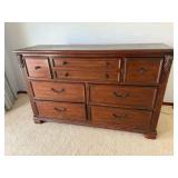 AAE118 Beatiful Seven Drawer Wooden Dresser
