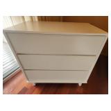 AAE406 - White 3-Drawer Dresser 