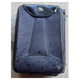 EAT244 - Brighton luggage bag with a heart pattern