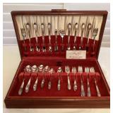 MMP045 Rogers Bros. First Love Silverplate 52 Piece Flatware Set In Wooden Box