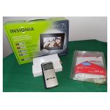 MCS108 Insignia Digital Photo Frame & USB Port Card