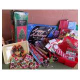 KCT009 An Artificial Tree and Gift Bags