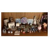 PPM042 Various Collectibles From Around The World