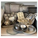PPM104 Mystery Lot Of Baking Pans, Racks & More!
