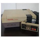 EFF185 Rare Vintage NES Nintendo Console with Controller & Adapters