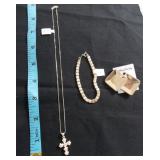 FDC026 Silver Necklace, Heart Link Bracelet & Square Earrings