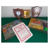 FDC077 Vintage Military Plaques & 2003 National Guard Recruitment Box Set